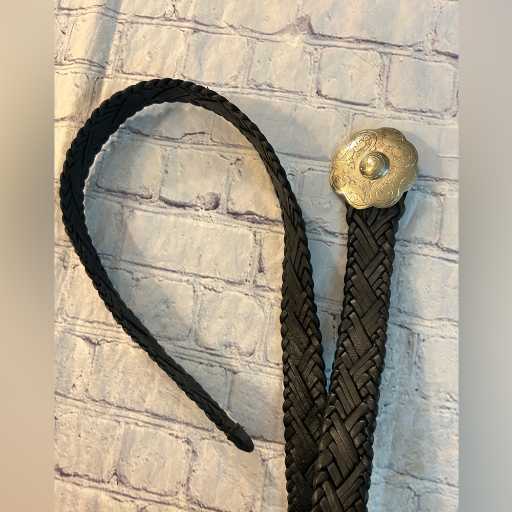 VINTAGE MOROCCO BLACK WOVEN LEATHER WOMENS BELT HAMMERED FLOWER BUCKLE - Picture 11 of 12